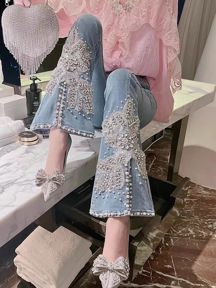 Embroidery Jeans Sakura - 여성용 하이 웨이스트 청바지, 꽃 자수,