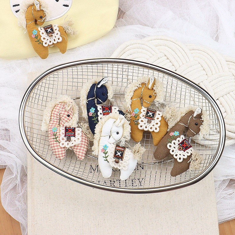 Embroidery Horse - 귀여운 체크무늬 조랑말 브로치 수제 봉제
