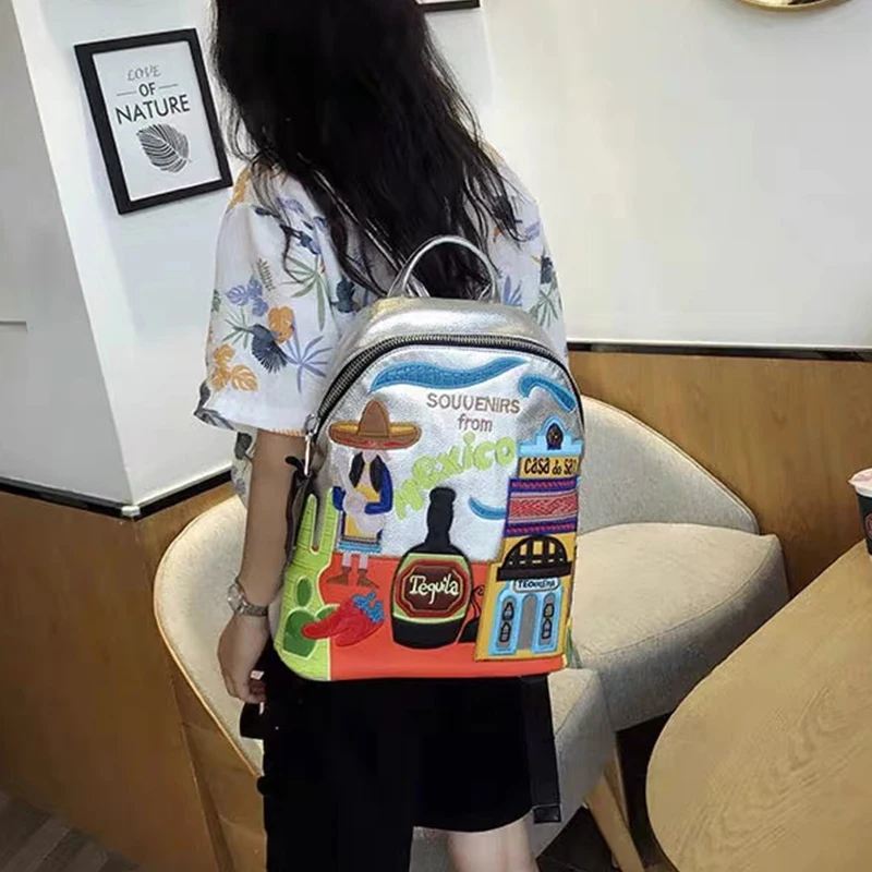 개성 있는 자수로 장식된 패셔너블한 캐주얼 백팩 남녀  - Embroidery University 리뷰 및 가격