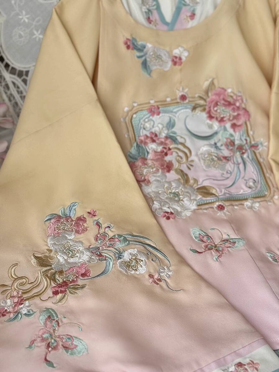 새로운 한복 여성용 명나라 시대 라운드 넥 큰 칼라 자 - Embroidery Horse 리뷰 및 가격