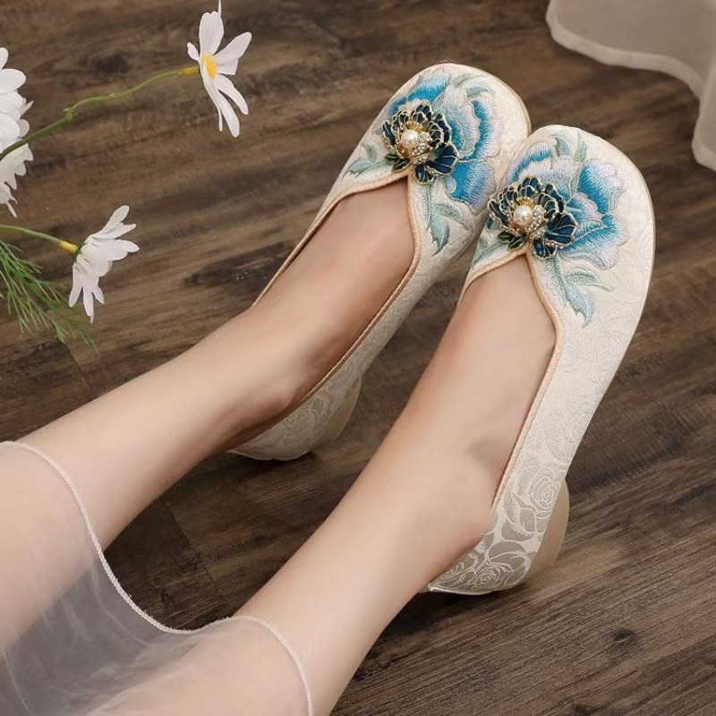 여성 낮은 굽 자수 천 신발 봄 여름 새로운 중국 스타 - Embroidery Cloth 리뷰 및 가격